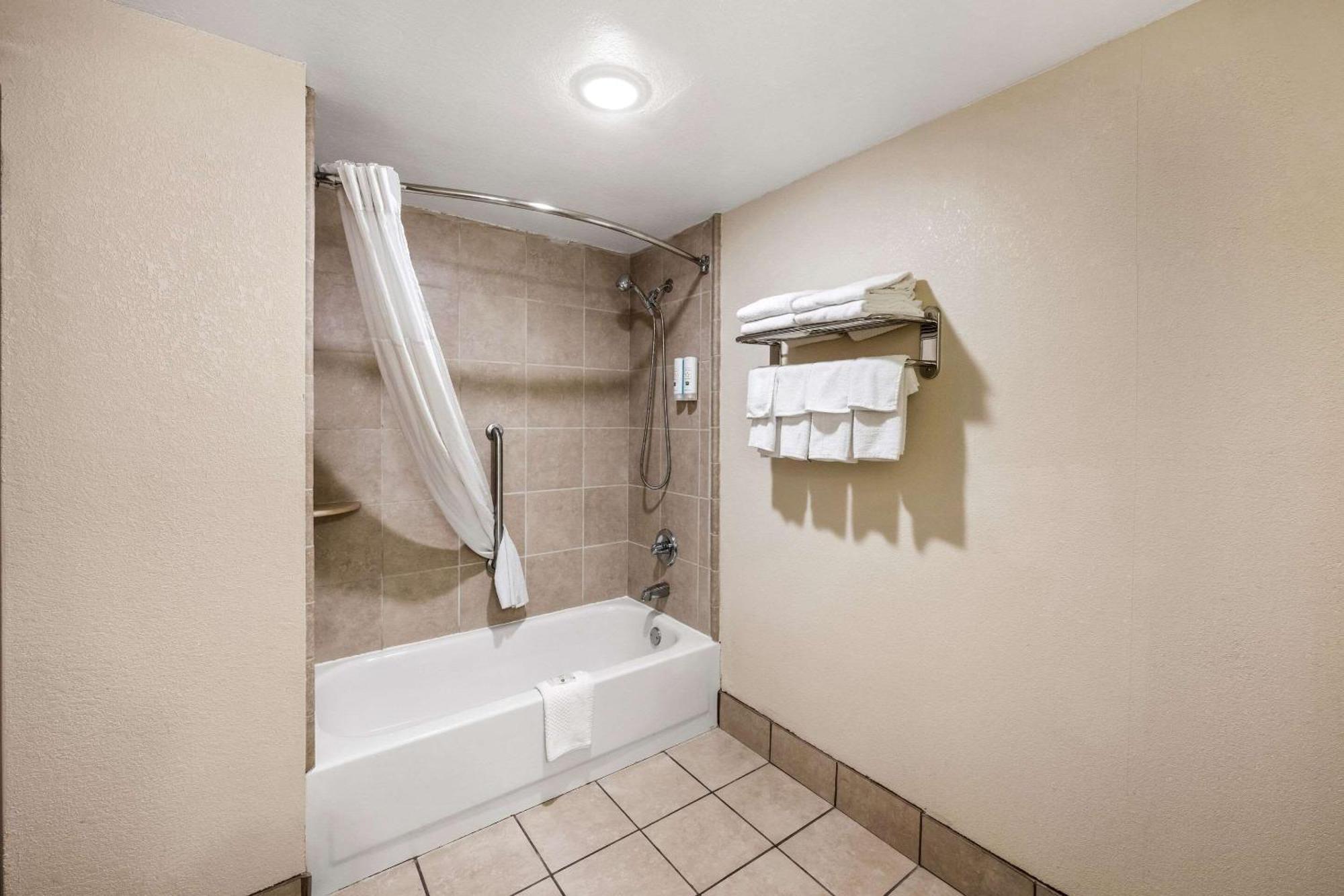 Quality Inn I-81 Exit 23 Bulls Gap Exterior photo